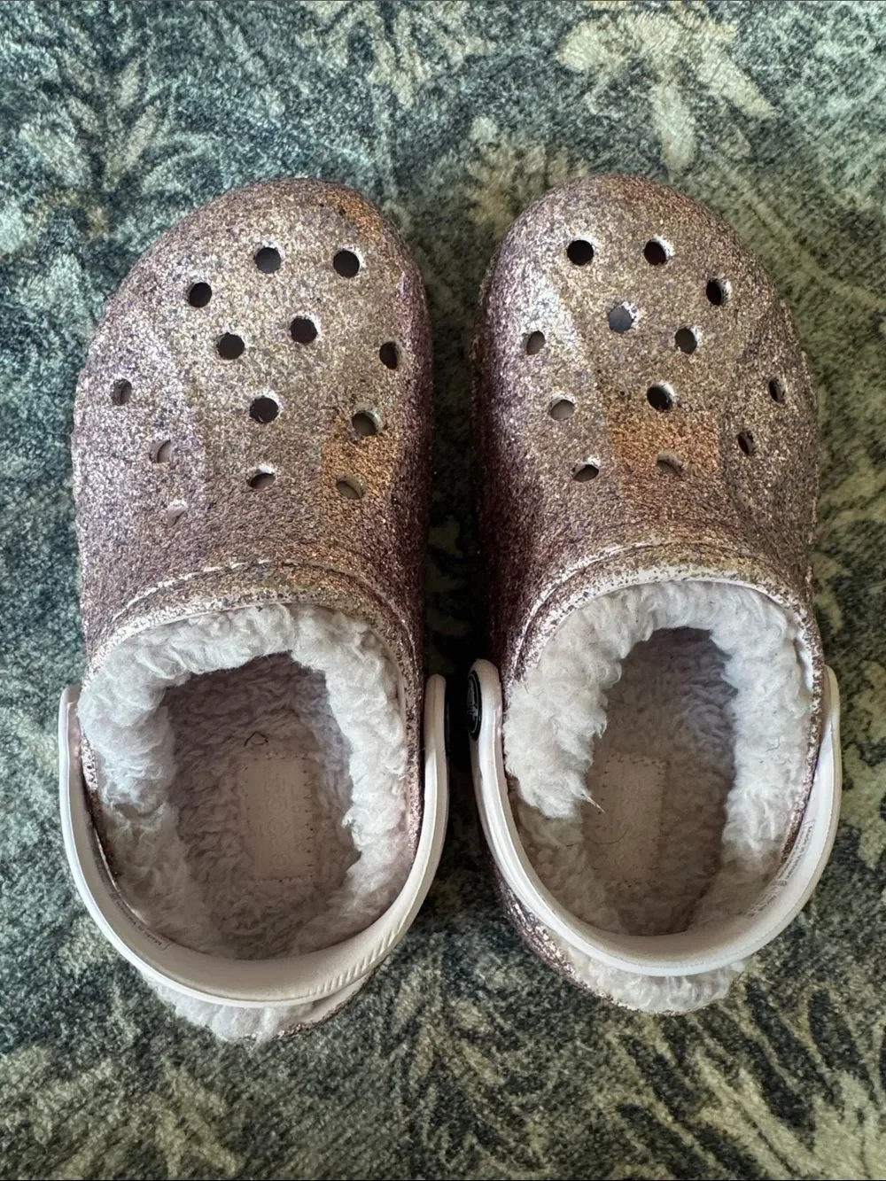 Girls Sherpa Lined Crocs